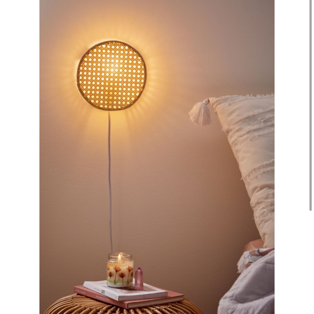 Rattan Scone Light